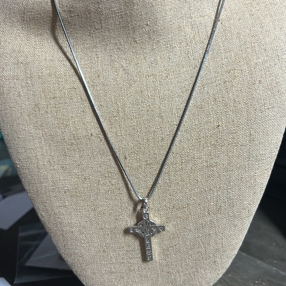History of Ireland Cross Pendant Sterling Silver on 18kgp chain - Picture 3 of 5
